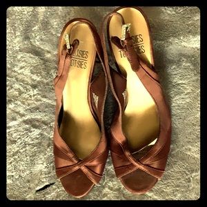 Mootsies Tootsies brown satin sandal, sz 7